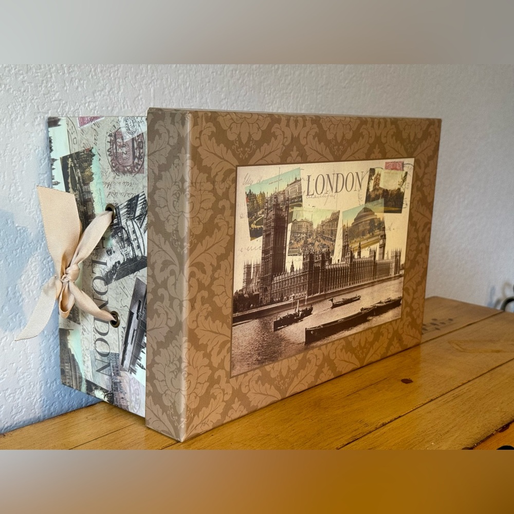 London Storage Box - Picture 10 of 15